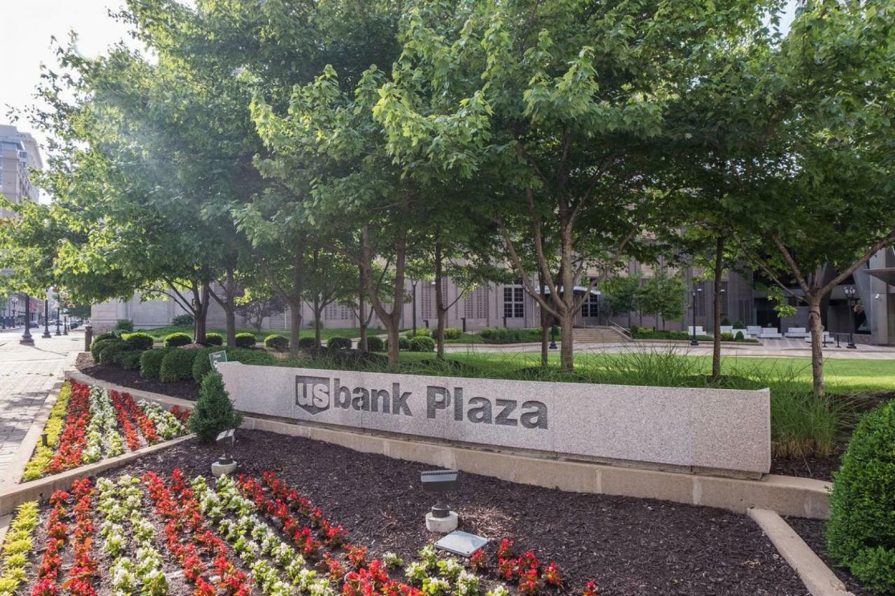 Frontdesk 917 Locust St Apts Downtown St Louis Apartment Saint Louis Exterior photo